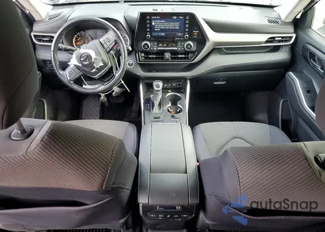 2021 Toyota Highlander L z USA, uszkodzony, nr VIN 5TDBZRBHXMS527021